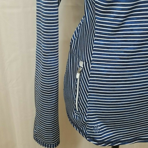 Athleta Quarter Zip pull over - Picture 5 of 8